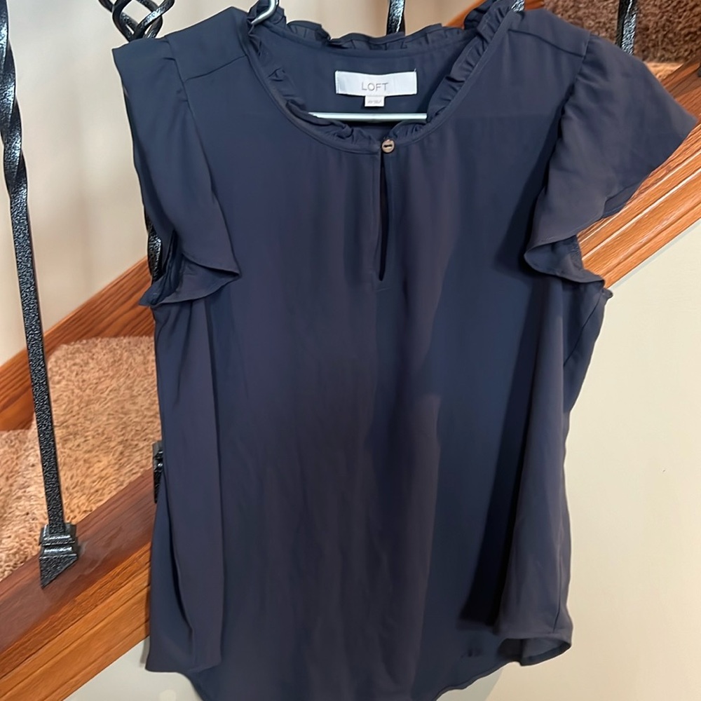 Xs gray blouse with ruffle sleeves